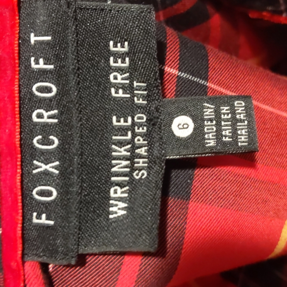Foxcroft wrinkle free shaped fit button down blouse. Size 6 red/black/yellow - Picture 4 of 5